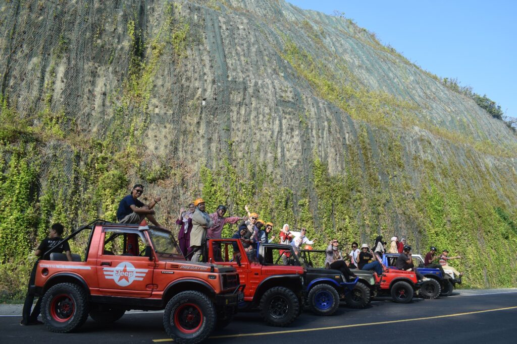 jeep pantai gunung kidul