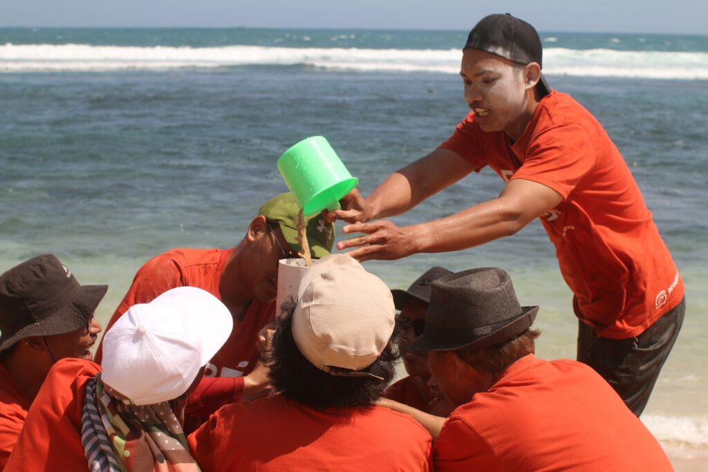 team building jogja pantai